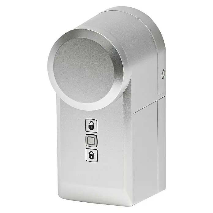 Homematic IP Funk-Türschlossantrieb HmIP-DLD-S - Silber, Batteriebetrieben, 36 x 56 x 118 mm - Nahaufnahme eines silberfarbenen Smart Locks mit Tasten zum Ver- und Entriegeln, präsentiert fortschrittliche Sicherheitstechnologie.