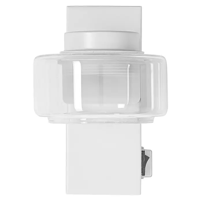 Ledvance Orbis LED-Wandleuchte Flame - 5,5 W, L x B x H: 10 x 13 x 15 cm, Weiß, Warmweiß, 1 Stk. - Detailaufnahme einer weißen Lampe mit Glasschirm. Die Lampe hat einen Schalter an der Seite und ein minimalistisches Design.