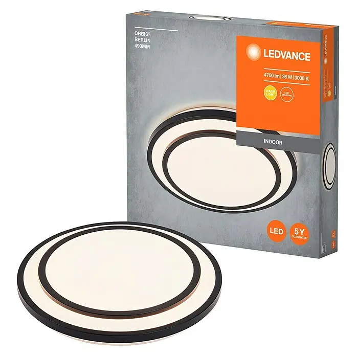 Ledvance Orbis LED-Deckenleuchte rund Berlin - 36 W, Ø x H: 49,2 x 8 cm, Schwarz, Warmweiß - Das LEDVANCE Orbis Berlin Deckenleuchte-Produktbild zeigt die Leuchte neben ihrer Verpackung, die Design und Spezifikationen hervorhebt.