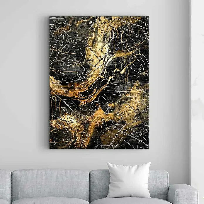 Dotcomcanvas Leinwandbild - Black Power - Abstrakt, B x H: 60 x 80 cm - Abstrakte Leinwandkunst in Gold und Schwarz, die über einem grauen Sofa mit weißem Kissen hängt. Perfekt für moderne Wohnräume.