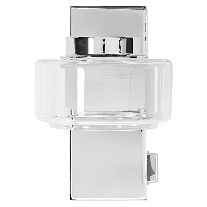 Ledvance Orbis LED-Wandleuchte Flame - 5,5 W, L x B x H: 10 x 13 x 15 cm, Chrome, Warmweiß, 1 Stk. - Nahaufnahme eines eleganten, verchromten Seifenspenders mit einem durchsichtigen Behälter, der modernes Design und Funktionalität vereint.