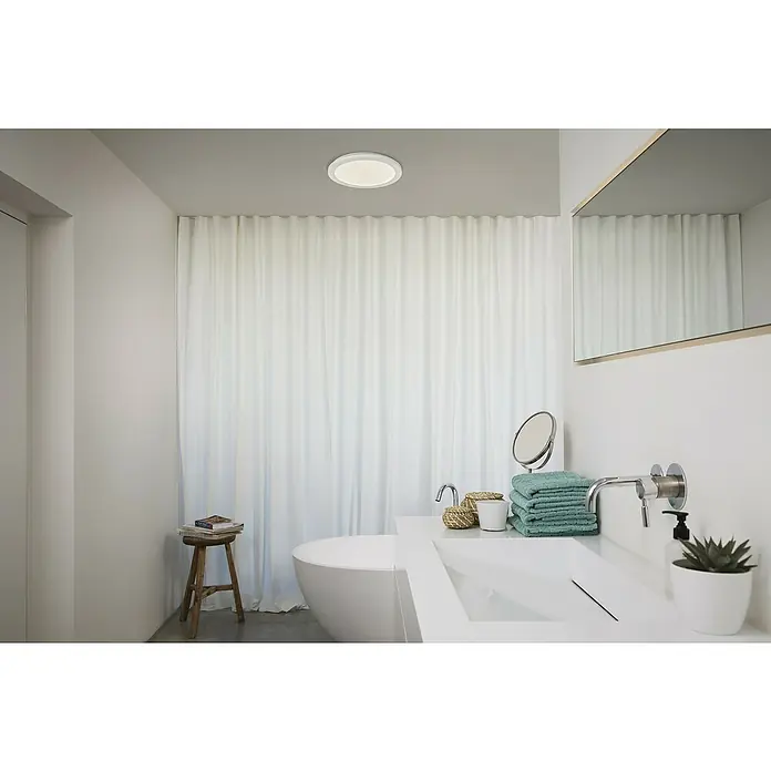 Ledvance Orbis LED-Deckenleuchte Disc - 22 W, Ø x H: 30 x 3 cm, Weiß, Warmweiß, Rund - Eine moderne Badezimmerdecke mit einer runden Deckenleuchte, die für eine helle und gleichmäßige Ausleuchtung sorgt.