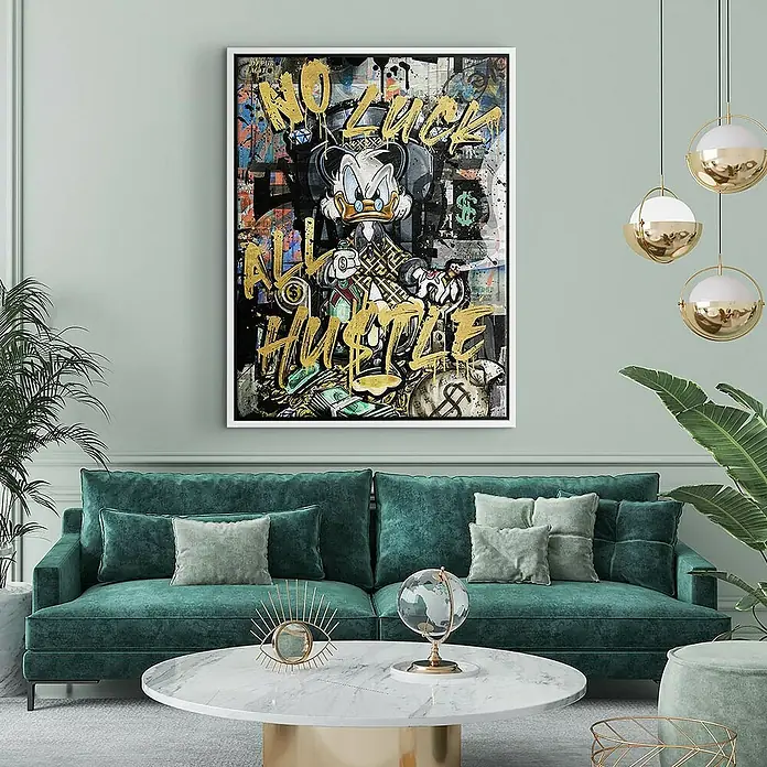 Dotcomcanvas Leinwandbild - All Hustle Duck, B x H: 90 x 120 cm - Wandkunst mit einem Graffiti-inspirierten Donald Duck mit der Aufschrift „No Luck All Hustle“, das jedem Raum einen Hauch von urbanem Stil verleiht.
