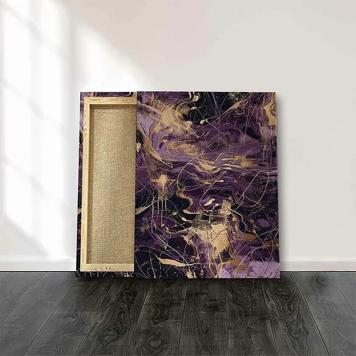 Dotcomcanvas Leinwandbild - Purple Storm - Abstrakt, B x H: 150 x 200 cm - Ein quadratisches abstraktes Gemälde in Lila- und Goldtönen, das auf einem dunklen Holzboden steht und eine moderne und künstlerische Atmosphäre schafft.