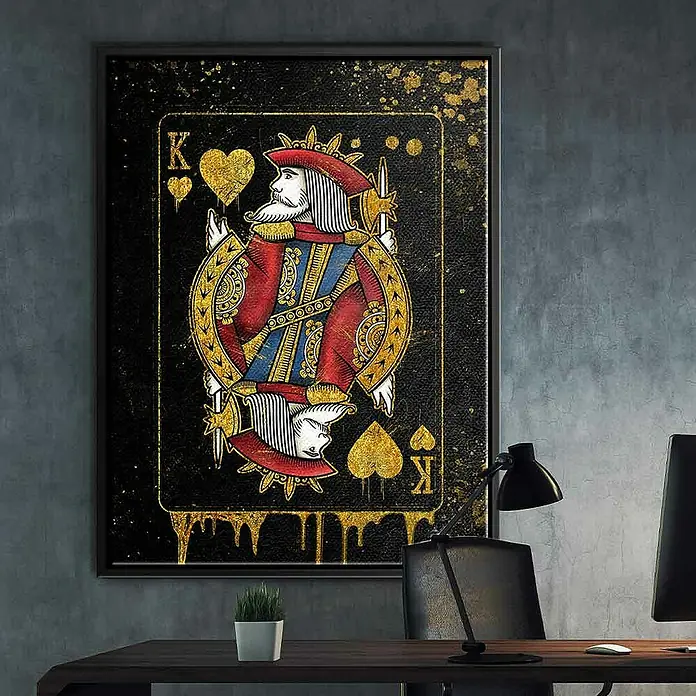 Dotcomcanvas Leinwandbild - King Card, B x H: 75 x 100 cm - König-Spielkarte mit goldenem Farbtropfen-Design, gerahmt und dekorativ für ein stilvolles Ambiente.
