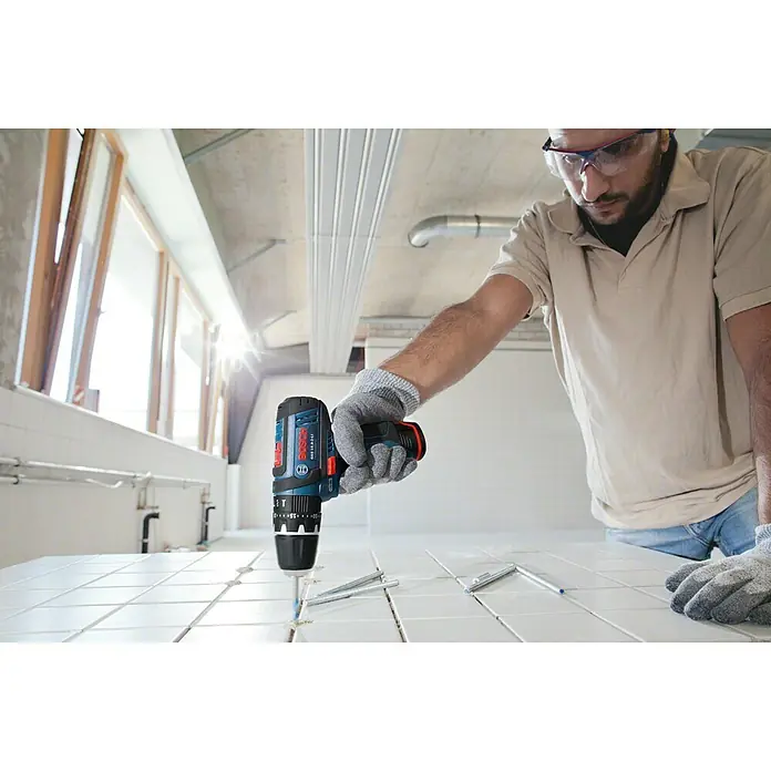 Perceuse Visseuse à Percussion Bosch 12V GSB 12V-15 - 2 Batteries + Embouts - Occasion