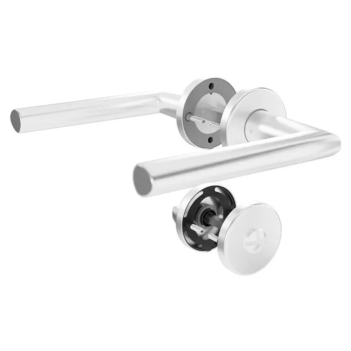 Hoppe Zimmertürgarnitur WC Stockholm - Stärke Tür: 37 mm - 42 mm, Aluminium, Schlitzkopf/Olive - Zerlegter silberner Türdrücker, zeigt Montageplatten, Vierkantstift und Innenmechanismus.