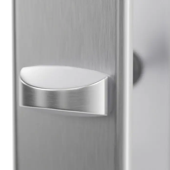 Hoppe WC-Drückergarnitur WC Tokyo - Schlitzkopf/Olive, Aluminium, Langschild - Nahaufnahme eines modernen, silbernen Türgriffs aus gebürstetem Metall. Stilvolles Design für zeitgemäße Inneneinrichtungen.