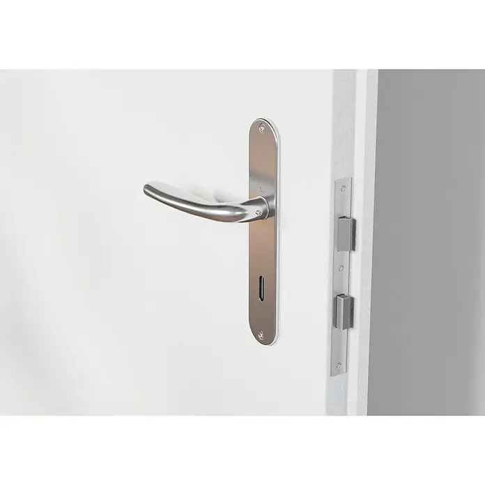 Hoppe Drückergarnitur Cardiff - Stärke Tür: 42 mm - 37 mm, Edelstahl, Buntbart, Form Schild: Oval - Nahaufnahme einer geöffneten Tür mit einem eleganten Türgriff und einem modernen Schließmechanismus. Hochwertige Türbeschläge für ein stilvolles Zuhause.