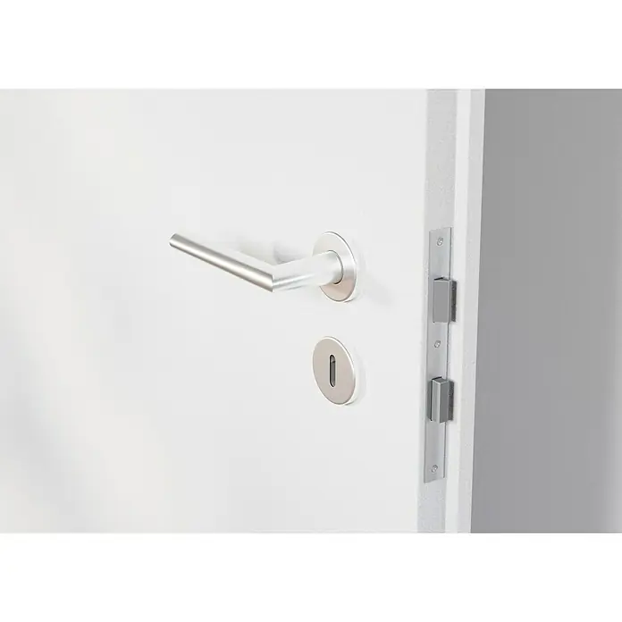 Hoppe Zimmertürgarnitur Stockholm - Stärke Tür: 37 mm - 42 mm, Aluminium, Buntbart - Nahaufnahme einer weißen Tür mit einem eleganten, silberfarbenen Türgriff und Schloss. Perfekt für modernes Wohnen.