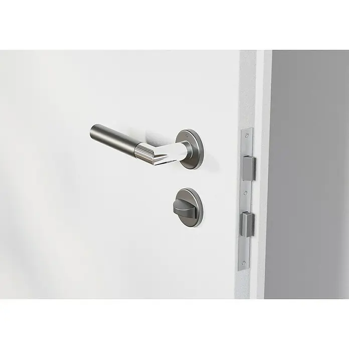 Hoppe Zimmertürgarnitur WC Lecce - Stärke Tür: 42 mm - 37 mm, Aluminium, Schlitzkopf/Olive - Nahaufnahme einer modernen Tür mit einem eleganten Türgriff und Schloss in Silber, die Funktionalität und Design vereint.