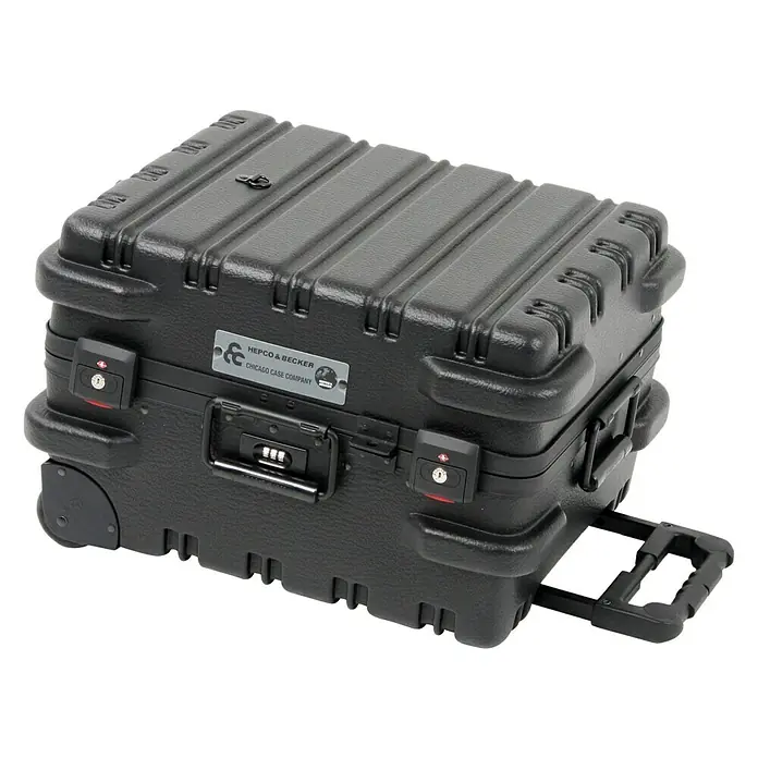 Hepco & Becker Werkzeugkoffer Chicago Case 5530 - L x B x H: 420 x 510 x 340 mm, High Density Polyethylen (HDPE) - Abgebildeter schwarzer Hepco & Becker Chicago Case Company Rollenkoffer, ideal für sicheren Transport und Schutz.