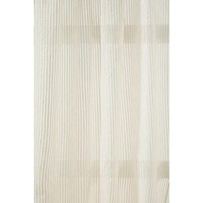 Visillo para ventana Raya Siena - An x Al: 140 x 260 cm, 100% poliéster, Lino - Primer plano de una cortina blanca con delicadas rayas verticales, filtrando sutilmente la luz y creando un ambiente aireado.