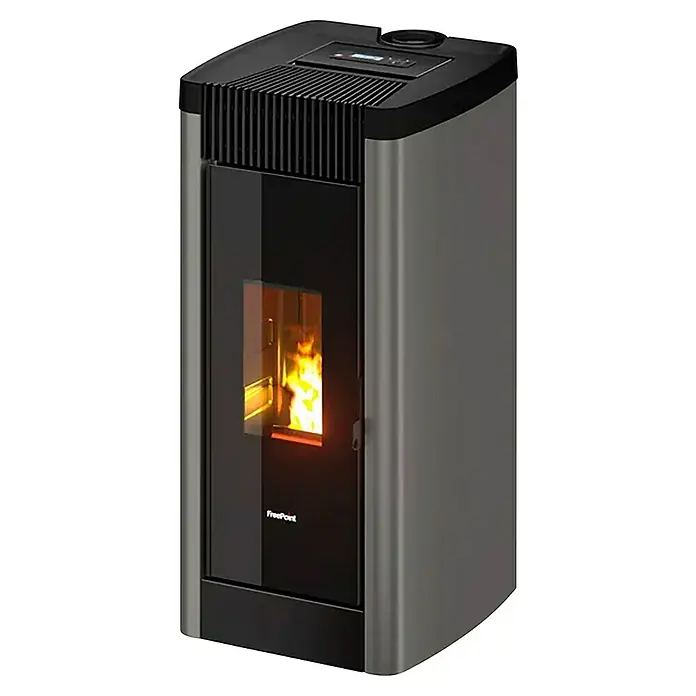 FreePoint Estufa de pellets Steel Wifi canalizable - 8,5 kW, Volumen de calefacción: 70 m³ - 238 m³, Titanium - Primer plano de una estufa de pellets moderna con llamas, frontal negro y paneles laterales grises.