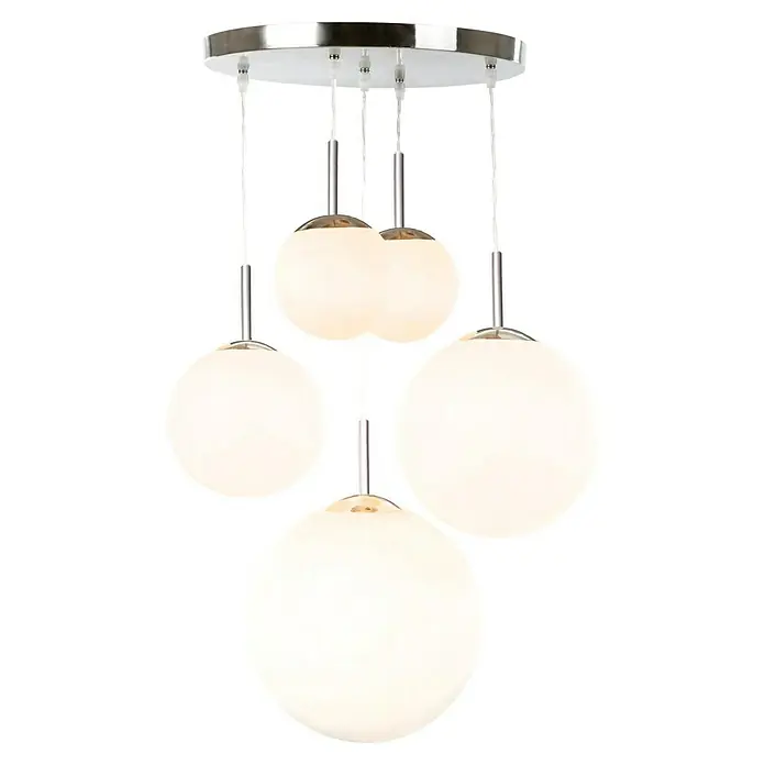 Globo Pendelleuchte Balla - 60 W, Ø x H: 40 x 90 cm, Nickel - Eine Hängeleuchte mit vier weißen Kugelschirmen, die von einer runden, silbernen Deckenplatte hängen. Stilvolles Design für modernes Ambiente.