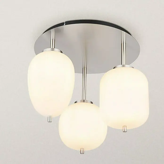 Globo Deckenleuchte Blacky I - 40 W, Ø x H: 100 x 36 cm, Weiß, Nickel matt - Deckenleuchte mit drei milchglasartigen Lampenschirmen und einer runden Deckenhalterung aus gebürstetem Nickel.