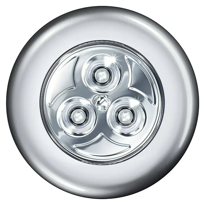 Osram DOT-it Mobiles LED-Licht Classic - Silber, 67 mm - Nahaufnahme einer runden LED-Leuchte mit drei Lichtquellen in einem verchromten Gehäuse. Ideal für moderne Beleuchtungskonzepte.