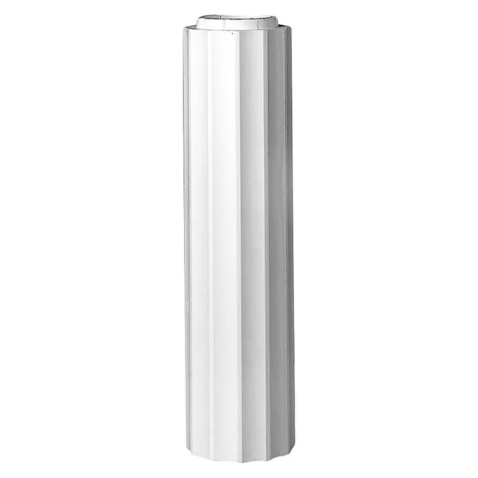 Dekoelement Halbsäule HS 22 K/H - Expandiertes Polystyrol (EPS) - Eine geriffelte, weiße Säule vor einem schwarzen Hintergrund. Sie ist schlicht und zylindrisch mit Rillen.