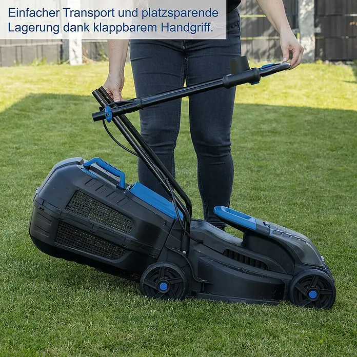 Scheppach IXES 20V Akku-Rasenmäher BC-MP320-X - 20 V, 1 Akku, 4 Ah, Schnittbreite: 32 cm - Bild einer schwarzen Rasenmähers mit blauem Akzent und klappbarem Griff, der für einfachen Transport und platzsparende Lagerung sorgt.