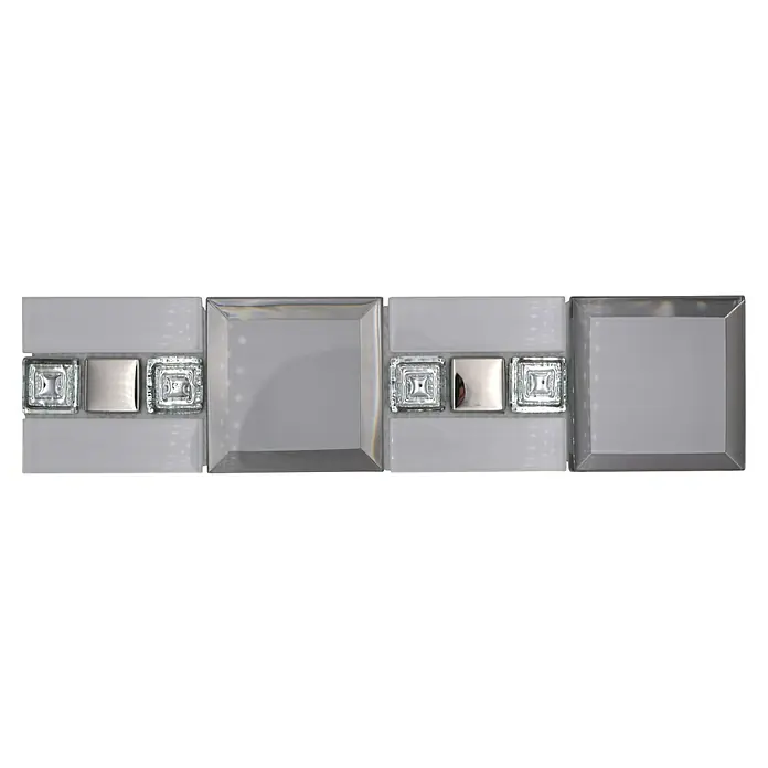 Fliesenbordüre - B x L: 7,3 x 30 cm, Grau, Glänzend - Nahaufnahme von vier silbernen Wandfliesen, die ein modernes und elegantes Design aufweisen.