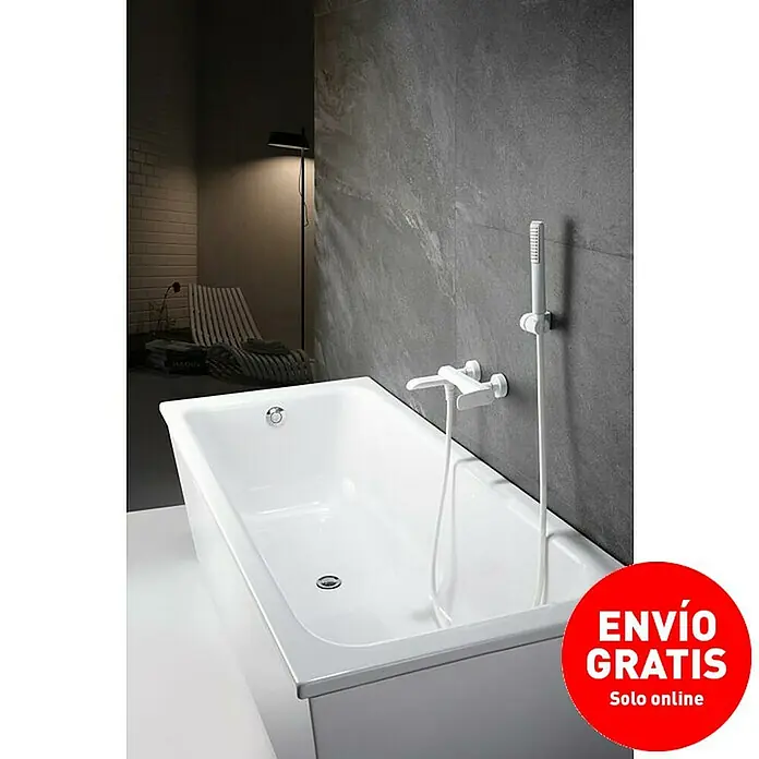 Imex Dinamarca Grifo monomando de bañera - Profundidad del grifo: 20,2 cm, Blanco, Mate - Un baño rectangular y elegante con una bañera, equipada con un cabezal de ducha y accesorios blancos. Un complemento moderno para cualquier baño.