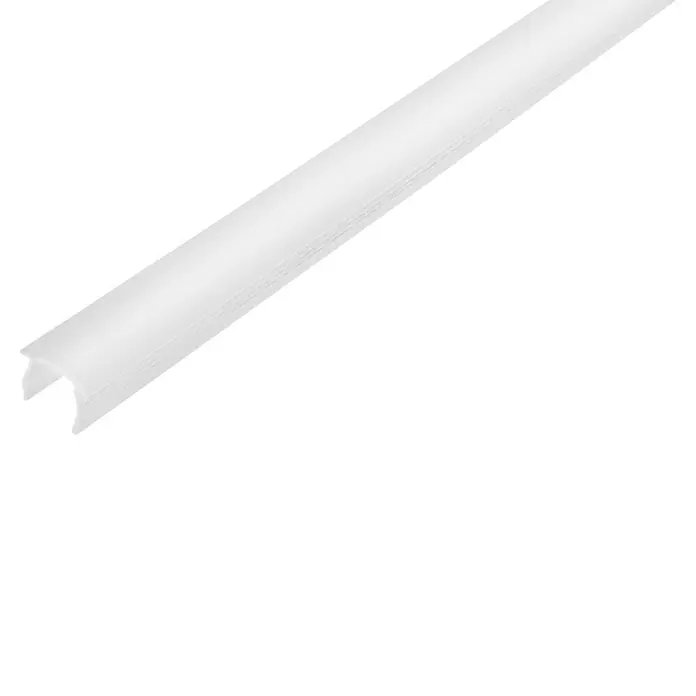 Briloner Perfil difusor 12-13mm - 1.300 x 13 mm, Blanco - Primer plano de un perfil LED blanco que muestra un diseño moderno e iluminación eficiente. Ideal para acentos elegantes.