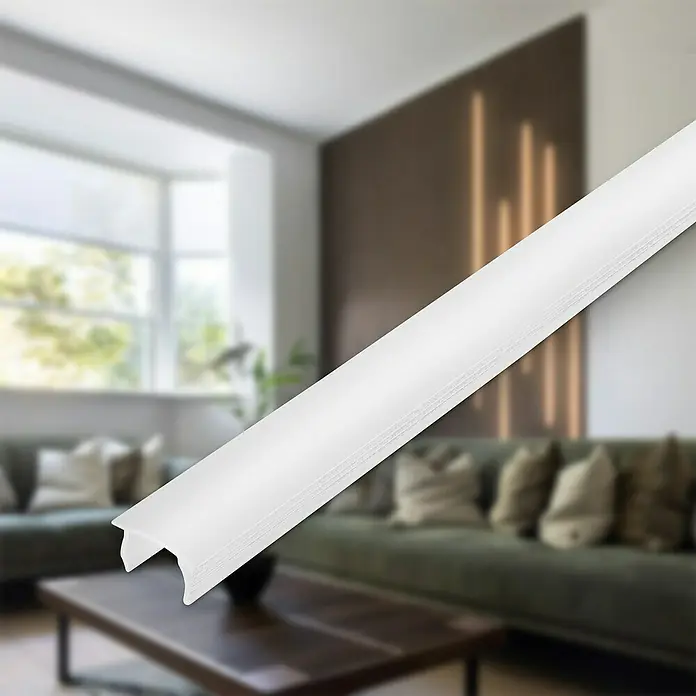 Briloner Perfil difusor 14-15mm - 1.300 x 14 mm, Blanco - Primer plano de un perfil de aluminio LED para iluminación indirecta, ideal para interiores modernos y diseño de luz atmosférica.