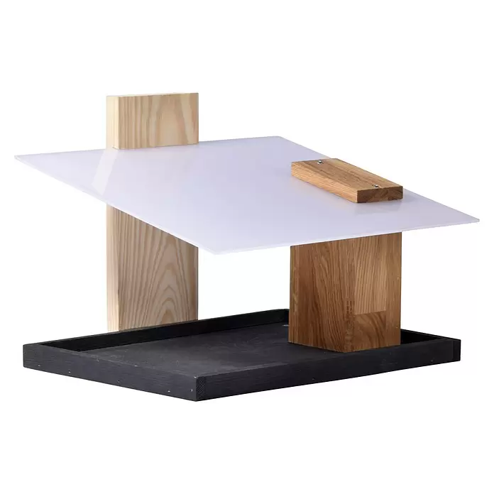 Dobar Vogelhaus Futura I - 32 x 26 x 23 cm, Holz, Weiß/ Schwarz/ Braun/ Natur - Futterhaus mit weißem Dach, Holzstützen und schwarzer Bodenschale.