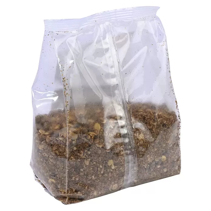 Dobar Igelfutter -  - Klare Plastiktüte gefüllt mit braunem Granulat, möglicherweise Müsli oder Futter.