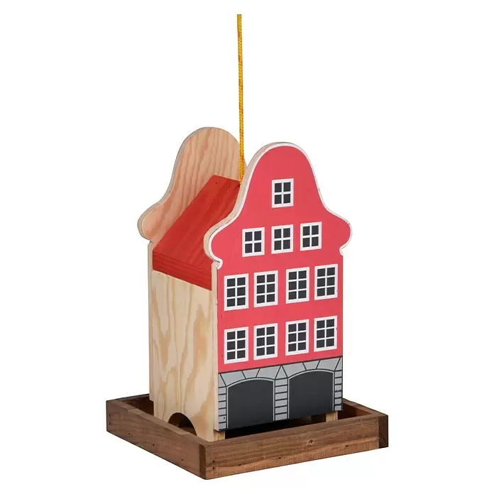 Dobar Vogelfutterhaus - 19 x 19 x 30 cm, Natur/ Rosa, Holz - Hausförmiges Vogelhäuschen mit roter Fassade, Naturholzseiten und einer Futterablage, an einer gelben Schnur hängend.