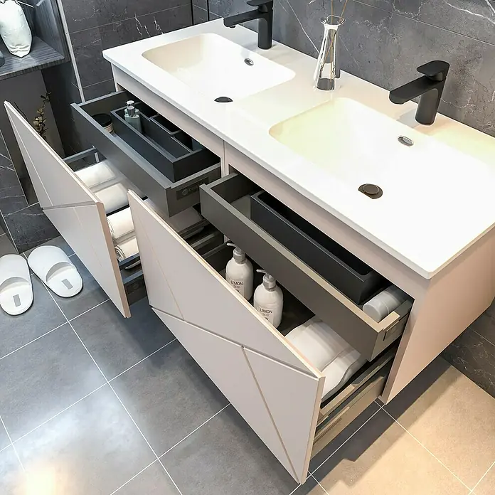 Disbain Conjunto de mueble de baño Lira - Ancho: 120 cm, Maquillaje, 3 pzs. - Baño moderno con mueble de doble lavabo con cajones abiertos para guardar toallas y artículos de aseo.