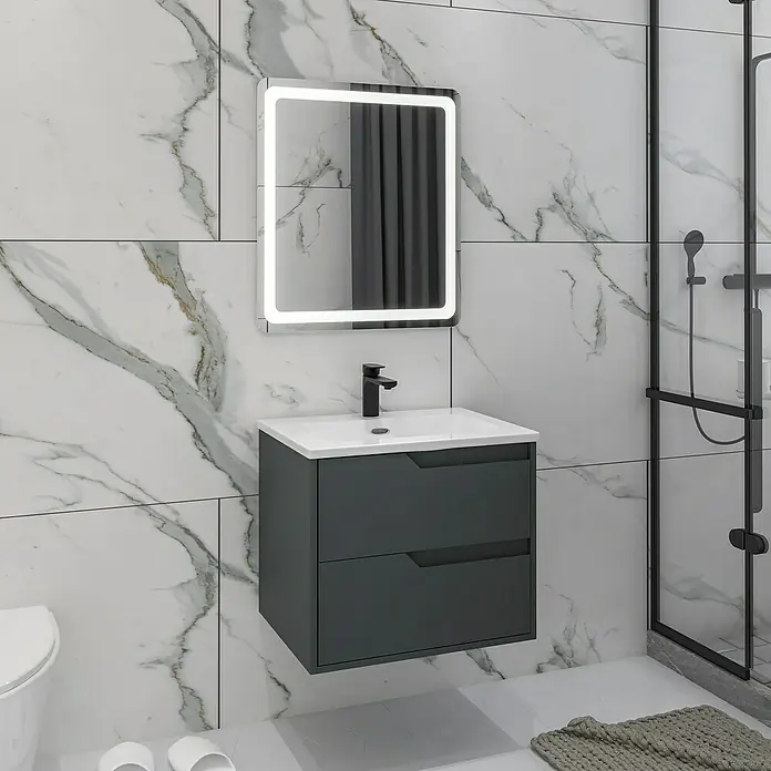 Disbain Conjunto de mueble de baño Casiopea - Ancho: 60 cm, Verde foresta, 3 pzs. - Baño moderno con mueble de lavabo gris, espejo iluminado y azulejos de mármol, creando un ambiente elegante y con estilo.