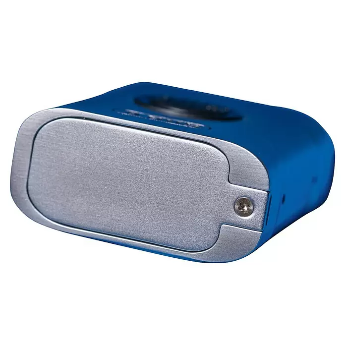 Abus Vorhängeschloss EVEROX 61/50 - Silber, 23 x 50 x 95 mm - Blaues Elektronikgerät mit silberner Metall-Batterieabdeckung, befestigt mit einer Schraube.