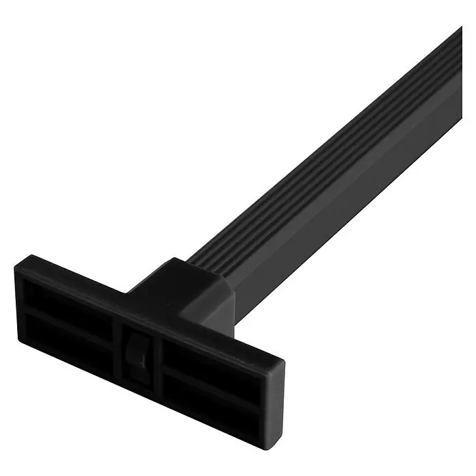 Emuca Hosenhalter Hack - Breitenverstellung: 560 mm - 594 mm, Schwarz - Nahaufnahme eines schwarzen Kunststoff-Kabelkamms, der Kabel ordentlich organisiert und das Kabelmanagement vereinfacht.