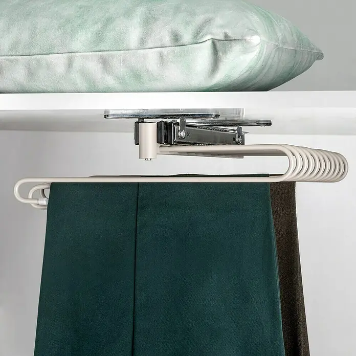 Emuca Hosenauszug - L x B x H: 345 x 470 x 85 mm, Steingrau - Hosenaufhänger ausziehbar für Kleiderschränke. Eine praktische Lösung zur ordentlichen Aufbewahrung von Hosen und Röcken.