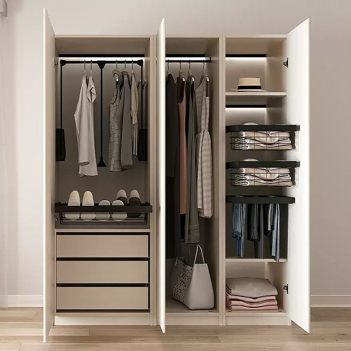 Emuca Kleiderstange Hang - Breitenverstellung: 450 mm - 600 mm, Schwarz - Moderner offener Kleiderschrank mit integrierter Beleuchtung, Kleiderstangen, Schubladen und Ablagen in hellem Holz und Schwarz zur Kleideraufbewahrung.