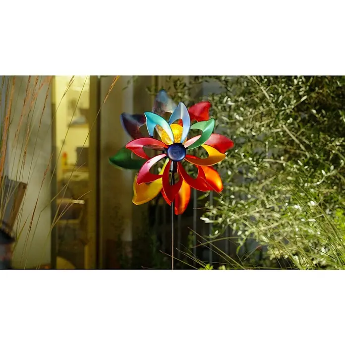 BAUHAUS Solar-Erdspieß WINDSPINNER - 0,06 W, L x B x H: 16 x 38,5 x 137 cm, Bunt, IP44, 1 lm - Buntes Windrad mit Solarlicht im Garten, leuchtende Farben und dekoratives Design für den Außenbereich.