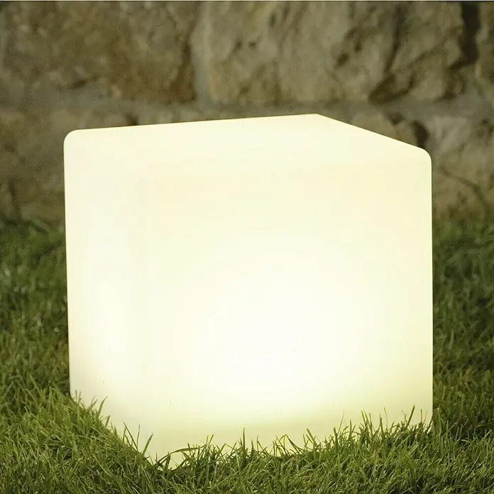 LED-Solar-Würfelleuchte - 30 x 30 x 30 cm - Leuchtender Würfel für den Außenbereich, ideal für Gartenpartys und stimmungsvolle Beleuchtung. Robust und wetterfest.