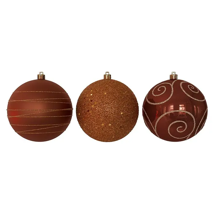 Weihnachtskugeln - Roasted Almond, Kunststoff, Durchmesser: 8 cm, 6 Stk. - Drei dekorative, braune Weihnachtskugeln mit verschiedenen Mustern, die eine festliche Atmosphäre schaffen.