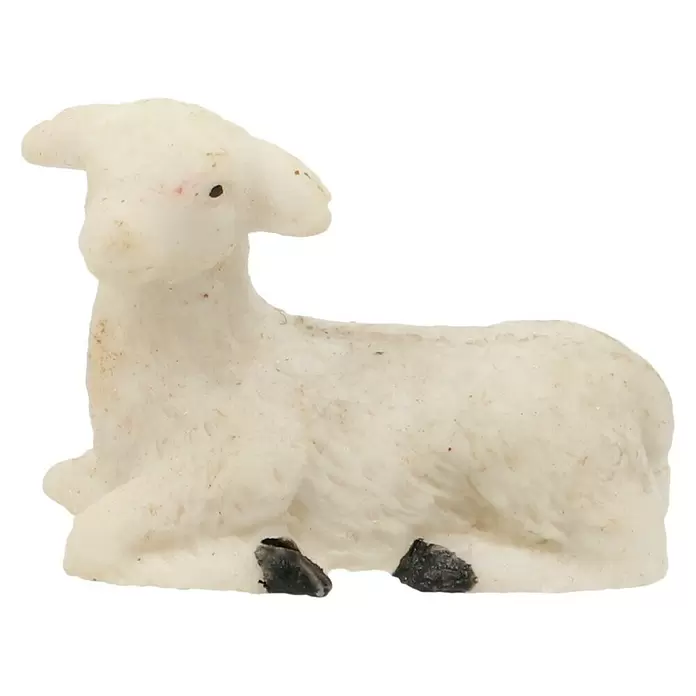 Krippenfiguren-Set - L x B x H: 20,5 x 5 x 29,5 cm, Kunststein, 11 Stk. - Weiße Keramik-Lammfigur, liegend, mit dunklen Füßen und texturierter Oberfläche.
