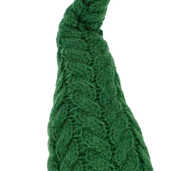 Dekofigur Weihnachtswichtel - L x B x H: 18 x 12 x 58 cm, Grün/Grau, Holz - Detailaufnahme einer grünen, gestrickten Zipfelmütze mit verschlungenem Muster, ideal für festliche Dekorationen oder als modisches Accessoire.