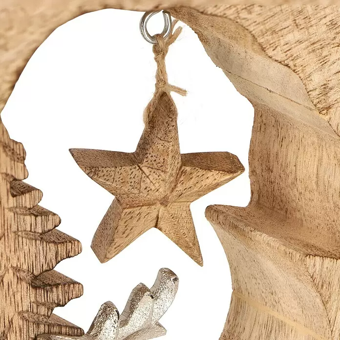 Dekoelement Hirsch & Tanne - L x B x H: 23 x 5 x 23 cm, Braun, Silber, Holz - Hölzerner Stern-Anhänger mit Schnur und Metallring, hängend in einem geschnitzten Holz-Deko-Element.