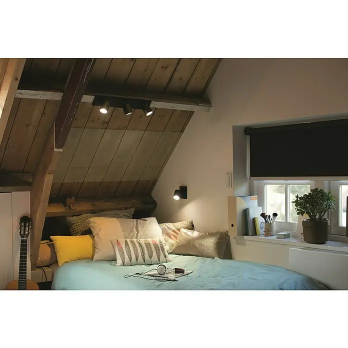 Philips Hue LED-Deckenstrahler White Ambiance Runner - 4,2 W, L x B x H: 9 x 11 x 10,7 cm, Schwarz, Mehrfarbig, 1 Stk. - Schlafzimmer mit Philips Deckenstrahler, der warmes Licht spendet. Die Deckenleuchte sorgt für eine angenehme Atmosphäre im Raum.