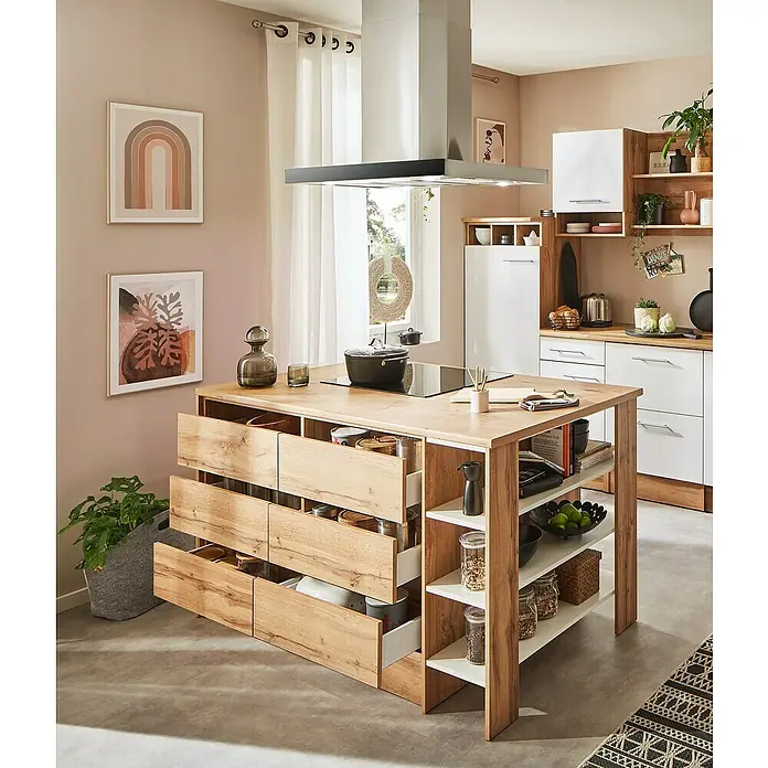 Respekta Inselküche Hilde Typ 1 - Breite: 280 cm, Weiß, Matt, Mit Elektrogeräten - Kücheninsel aus hellem Holz mit Schubladen und Regalen, Dunstabzugshaube darüber, moderne Kücheneinrichtung.