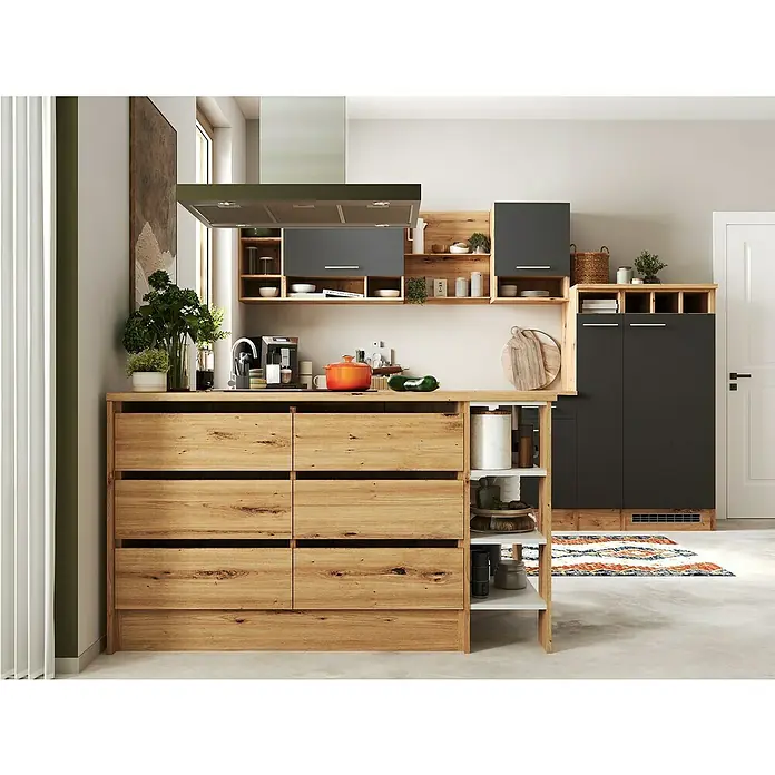 Respekta Inselküche Hilde Typ 1 - Breite: 310 cm, Grau, Matt, Mit Elektrogeräten - Kücheninsel mit Schubladen und Regalen aus hellem Holz, kombiniert mit grauen und schwarzen Schränken für eine moderne Optik.