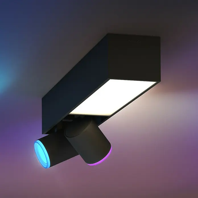 Philips Hue LED-Deckenstrahler White & Color Ambiance Centris - 22,4 W, L x B x H: 8,5 x 40,8 x 12,7 cm, Schwarz, RGBW, 3 Stk. - Deckenleuchte mit zwei Strahlern, die farbiges Licht abstrahlen und eine quadratische weiße Fläche aufweisen.