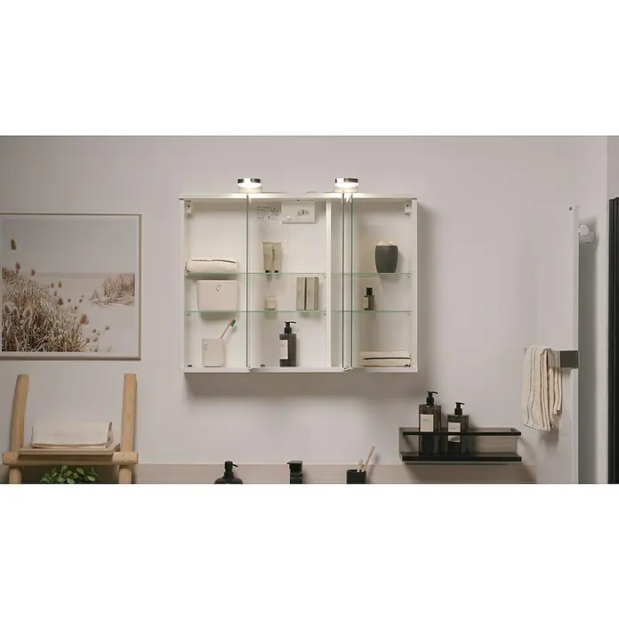 Jokey LED-Spiegelschrank Lena - B x H: 80 x 64 cm, Holz, Weiß - Ein stilvoller Badezimmerschrank mit Glasböden und integrierter Beleuchtung, ideal für moderne Badezimmerdesigns.