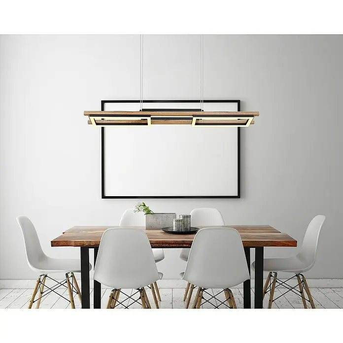 Globo LED-Pendelleuchte Illa - 30 W, L x B x H: 100 x 13,5 x 120 cm, Schwarz, Dunkelbraun - Moderne Pendelleuchte aus Holz mit rechteckigen Lichtelementen über einem Esstisch mit weißen Stühlen.