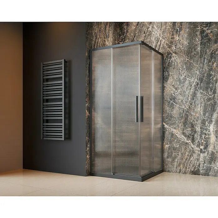 Camargue Eckdusche Tampere - L x B x H: 90 x 90 x 195 cm, Gewelltes Glas, Unbeschichtet, Gunmetal, Glasstärke: 6 mm - Duschkabine mit geriffelten Glasscheiben und einem dunklen Rahmen. Das Design verleiht dem Bad eine moderne Note.