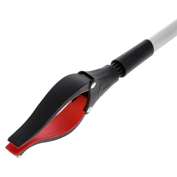 Greifer mit Magnet - Länge: 90 cm - Nahaufnahme einer Greifzange mit roter Innenfläche und schwarzem Gehäuse, befestigt an einem silbernen Stab.